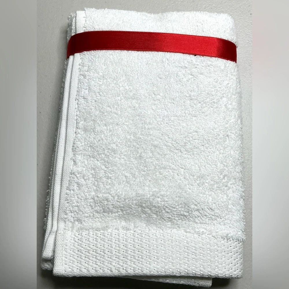 Kitchen Hand Towels Christmas POINSETTIA Dish Towels Bar Towels 18” X 25” New